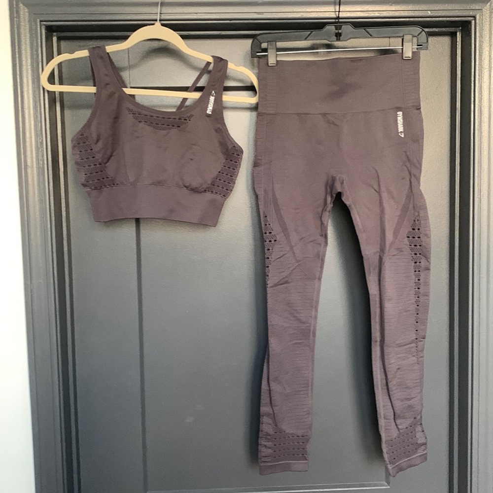 Women’s M gymshark leggings  and workout top set.